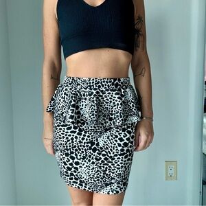 FOREVER 21 Dalmatian peplum skirt